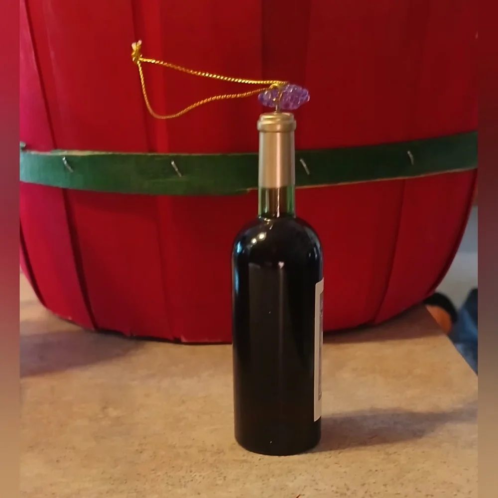 Wine Bottle Decor With Grape